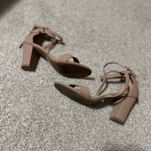 tan pair of 7 or 7 1/2 heels